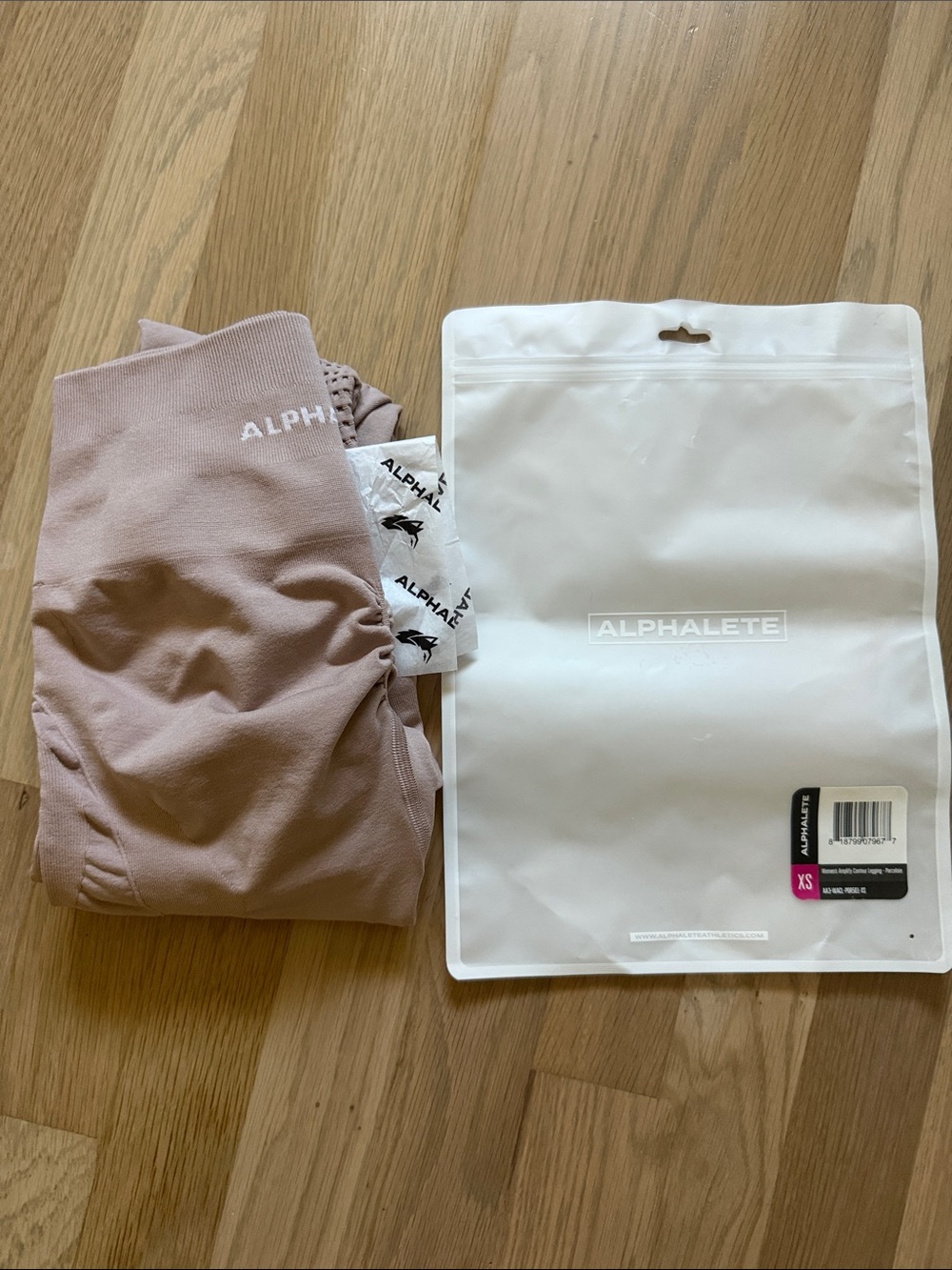 Amplify contour leggings in porcelain